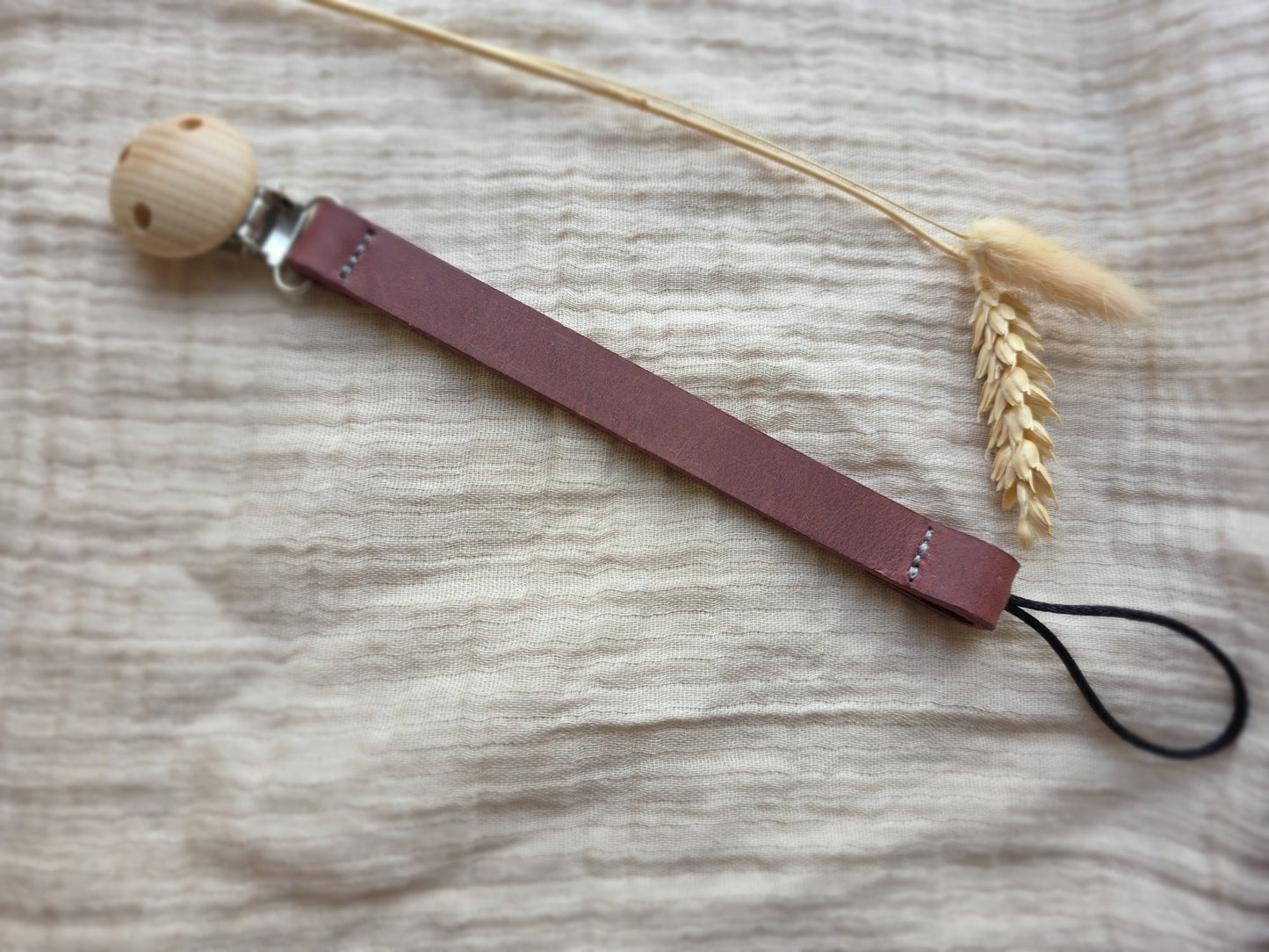 Speenkoord met naam leer rood