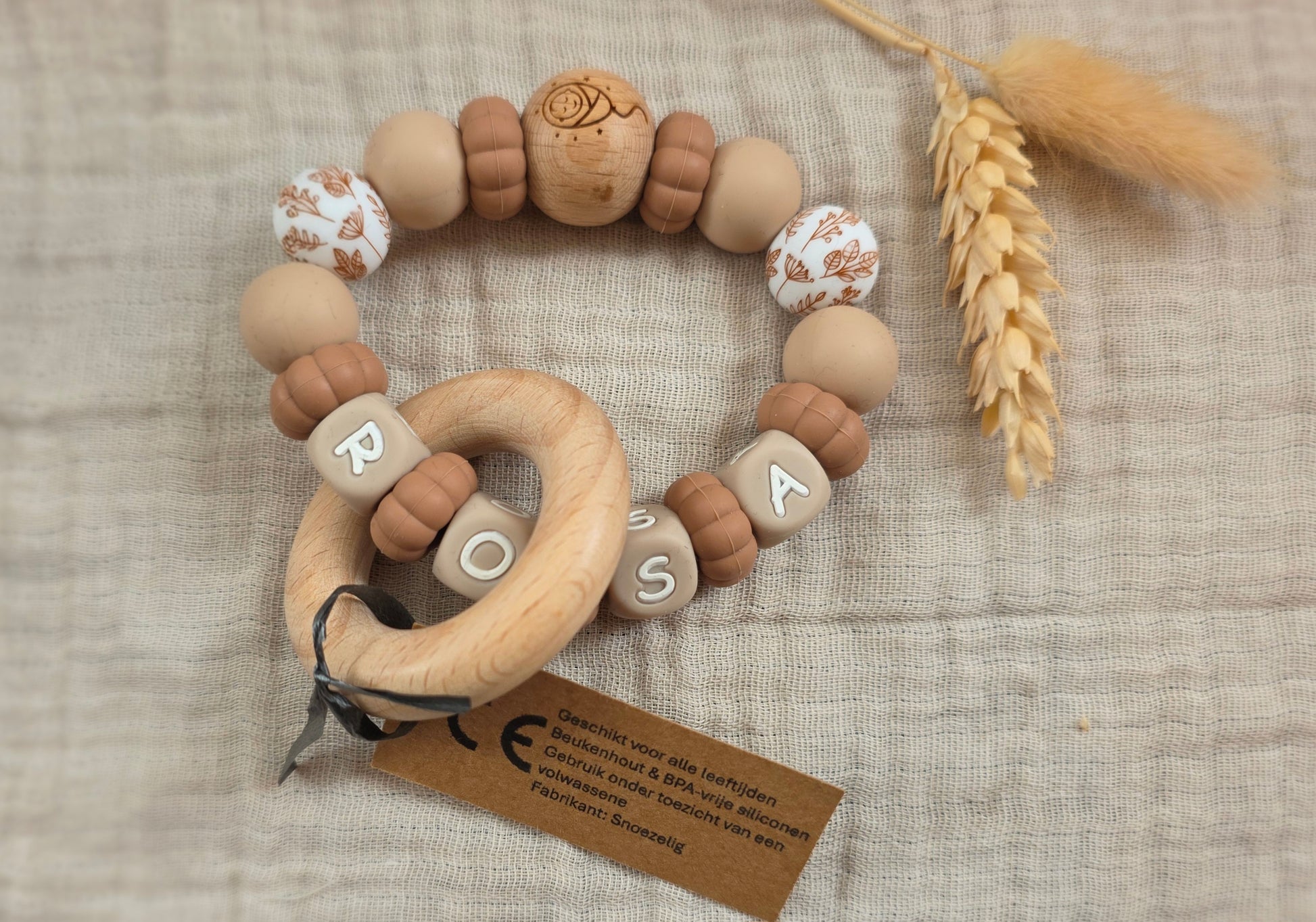 Bijtring met naam siliconen savanne