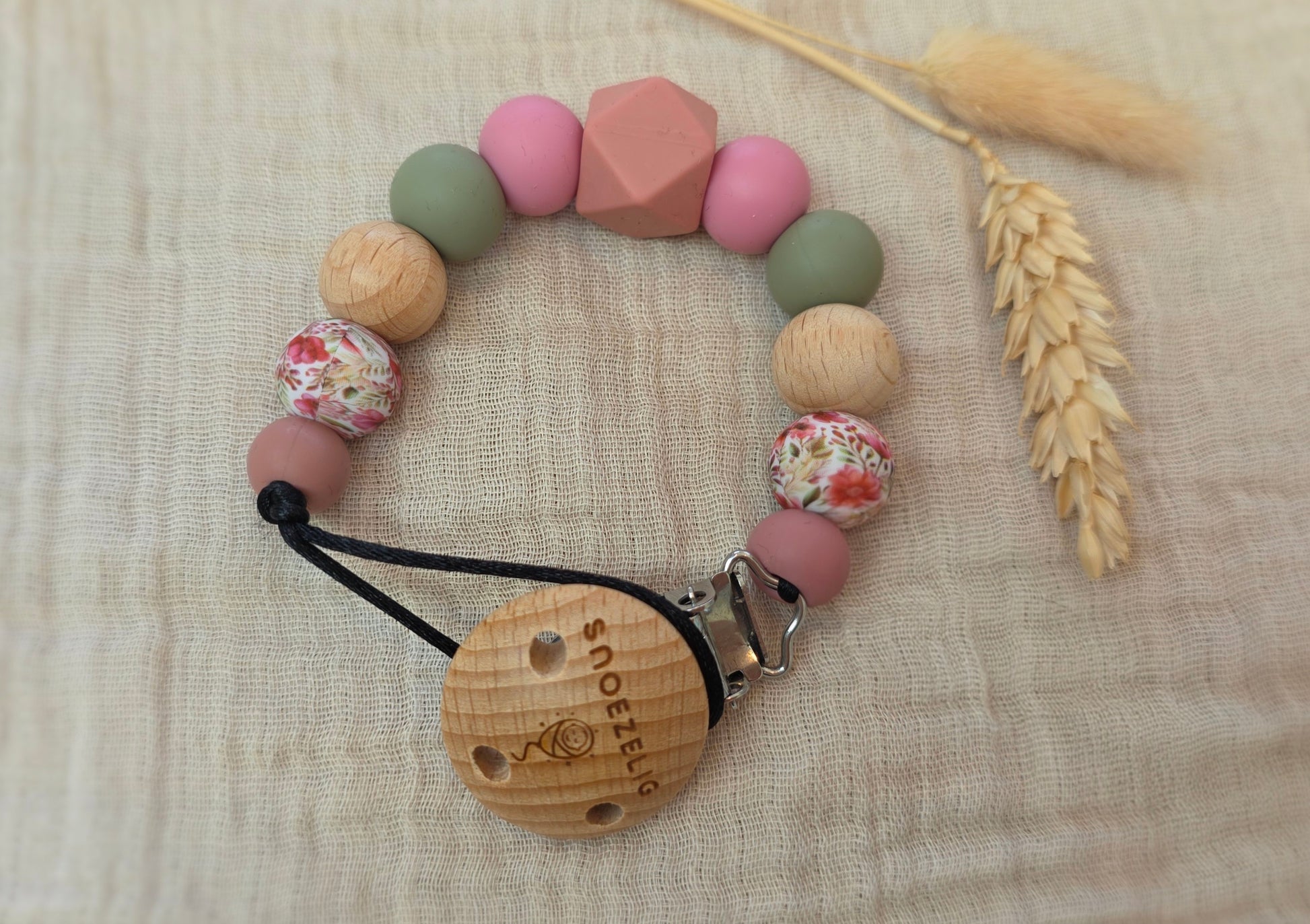 Speenkoord met naam bloemen roze Snoezelig