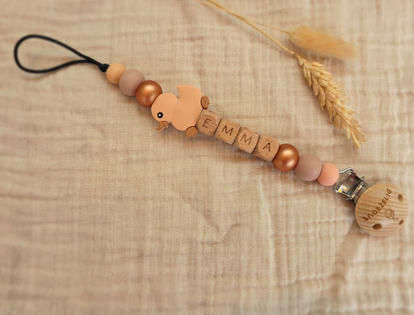 Speenkoord met naam eendje roze hout Snoezelig