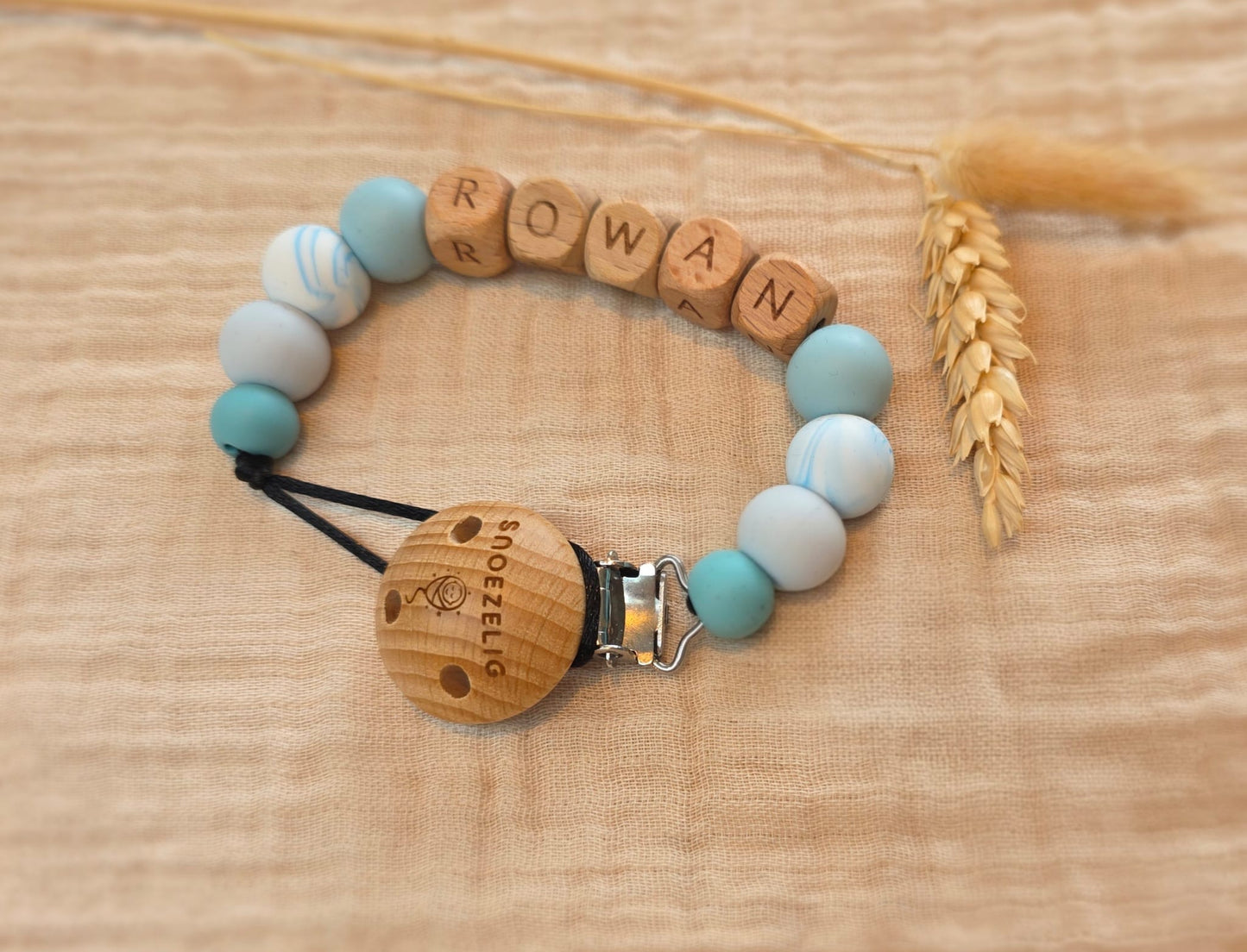 Speenkoord met naam frozen hout Snoezelig