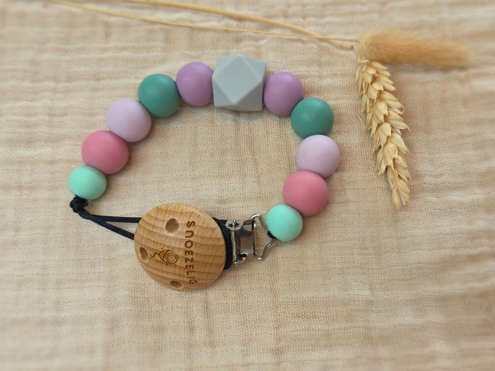 Speenkoord met naam pastel Snoezelig