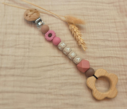 Wagenhanger met naam siliconen daisy oudroze Snoezelig